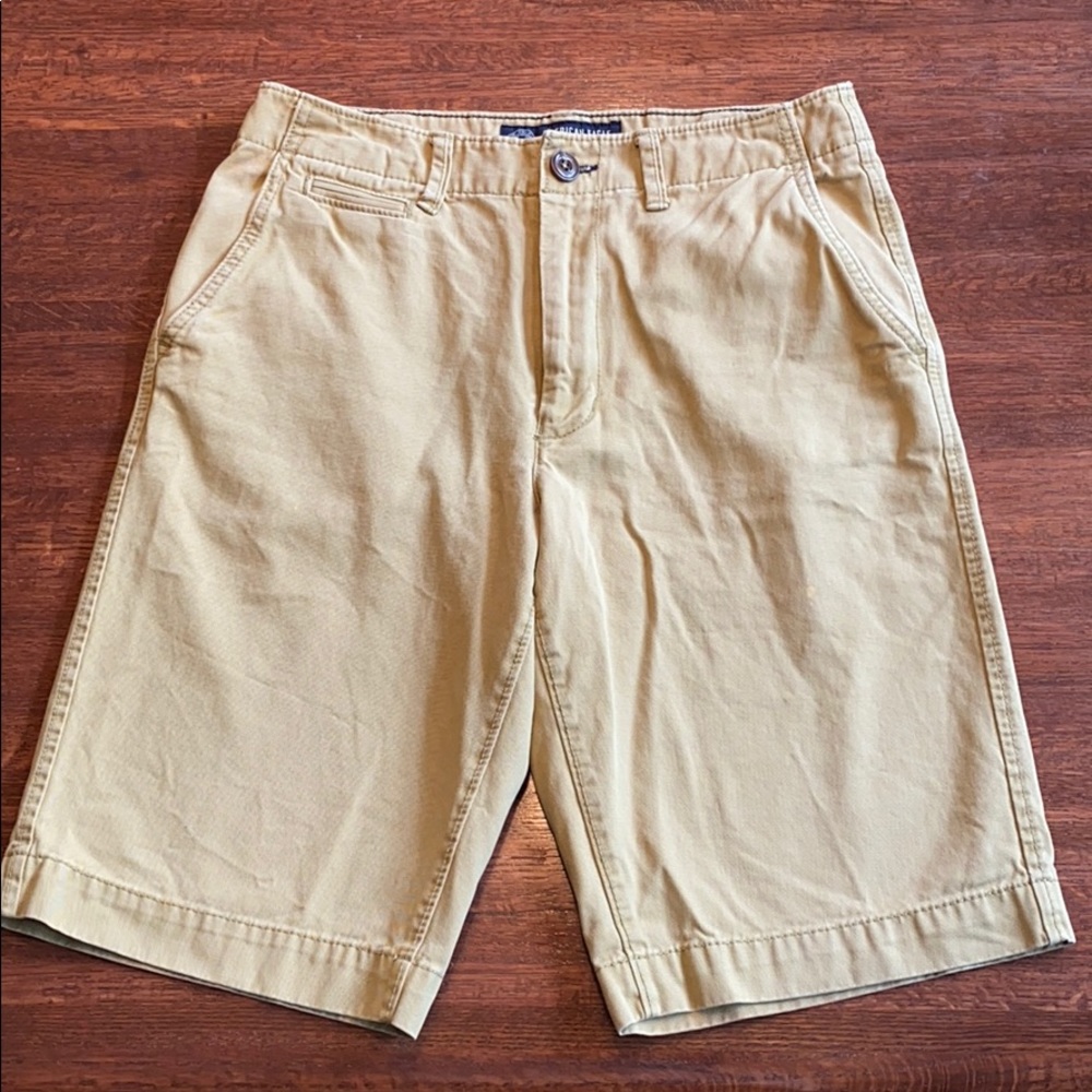 American Eagle Longboard Khaki Shorts